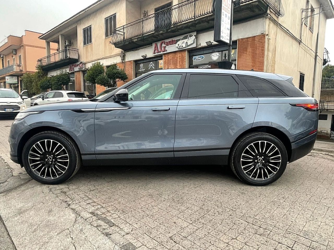 Range Rover Velar 2.0D - Samsaru's Car Outlet