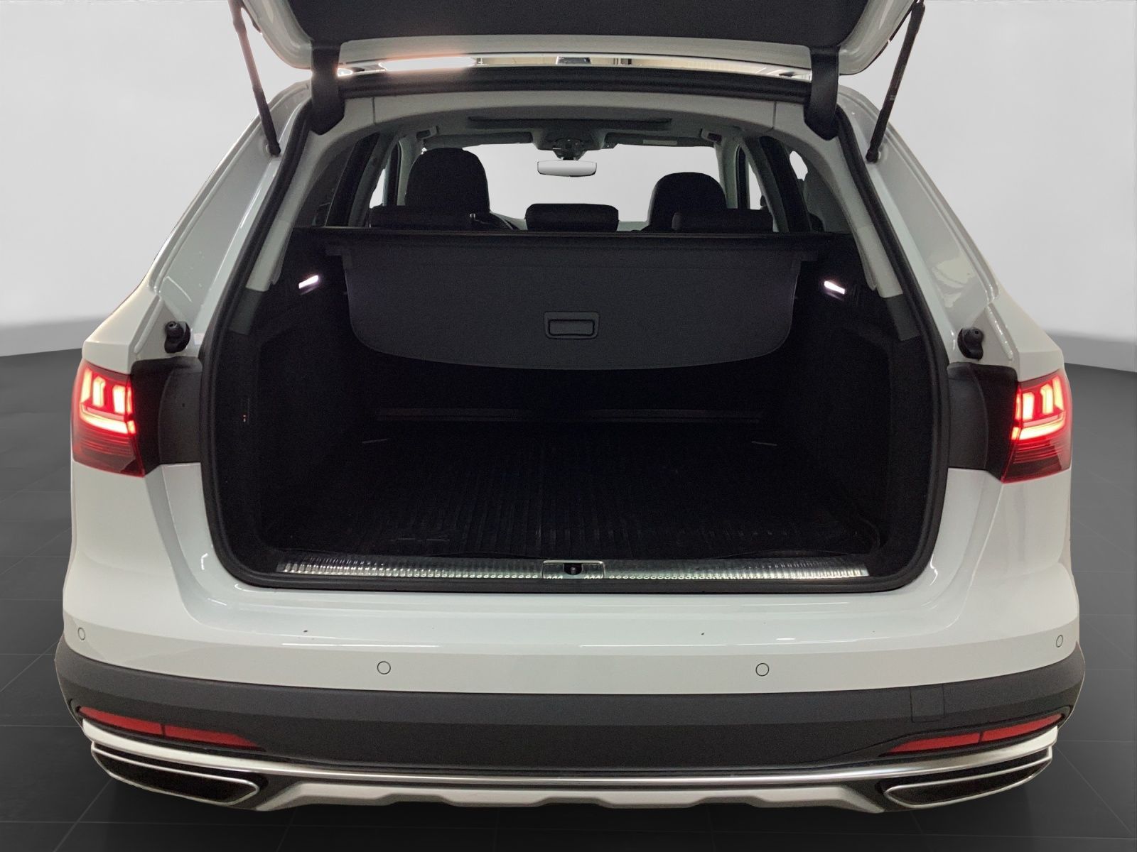 Audi A4 Allroad 40 TDI Q LEDER AHK PANO LED