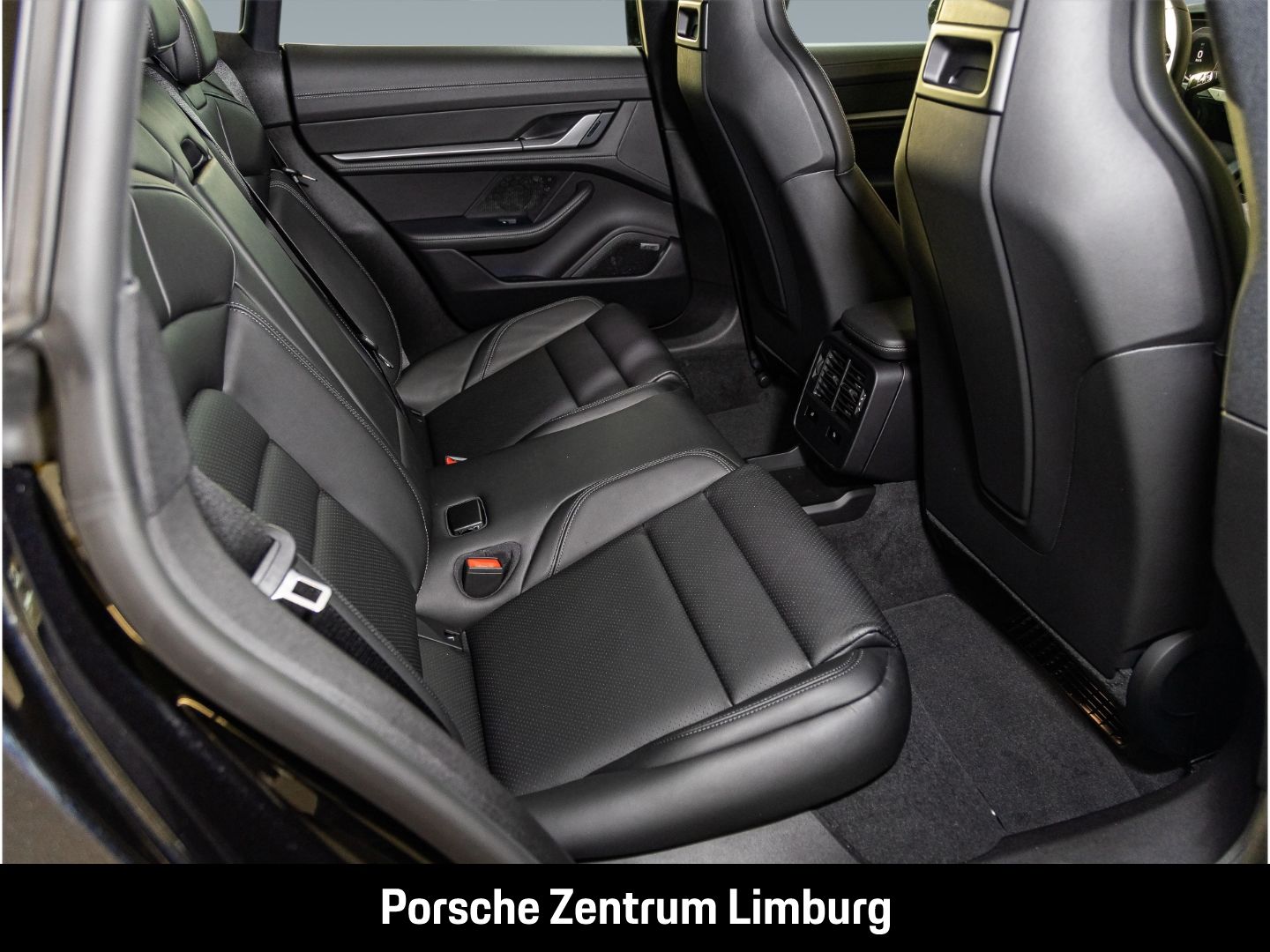 Porsche Taycan 4 Cross Turismo BOSE Hinterachslenkung