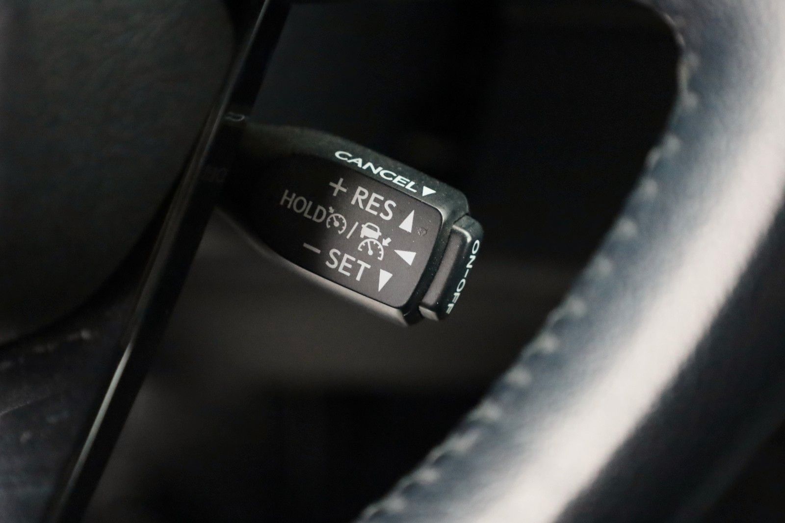 Toyota Hilux 2.8 D-4D 4x4 Invincible Sport,ACC,360°,AHK