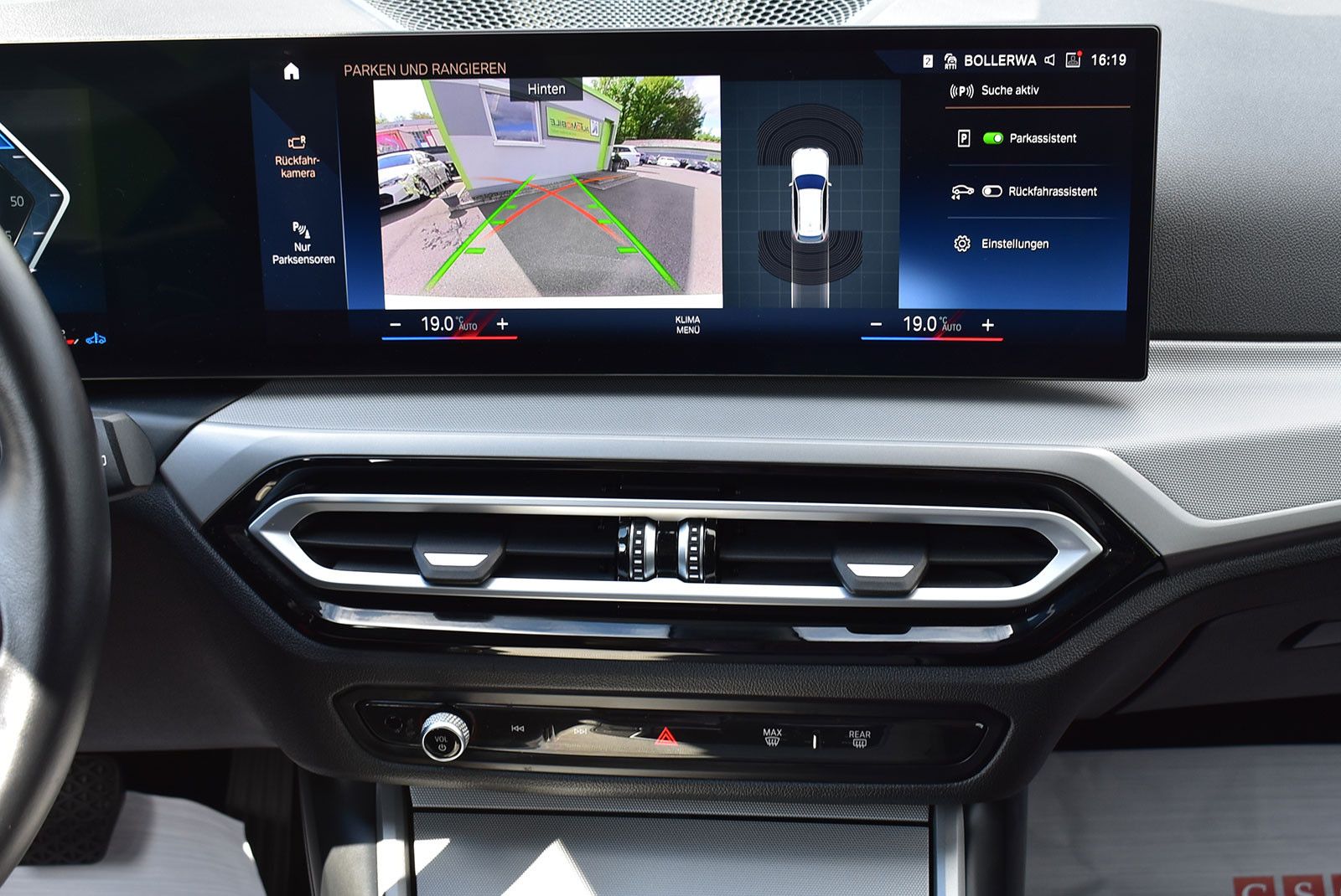 BMW 320d xDrive - Samsaru's Car Outlet