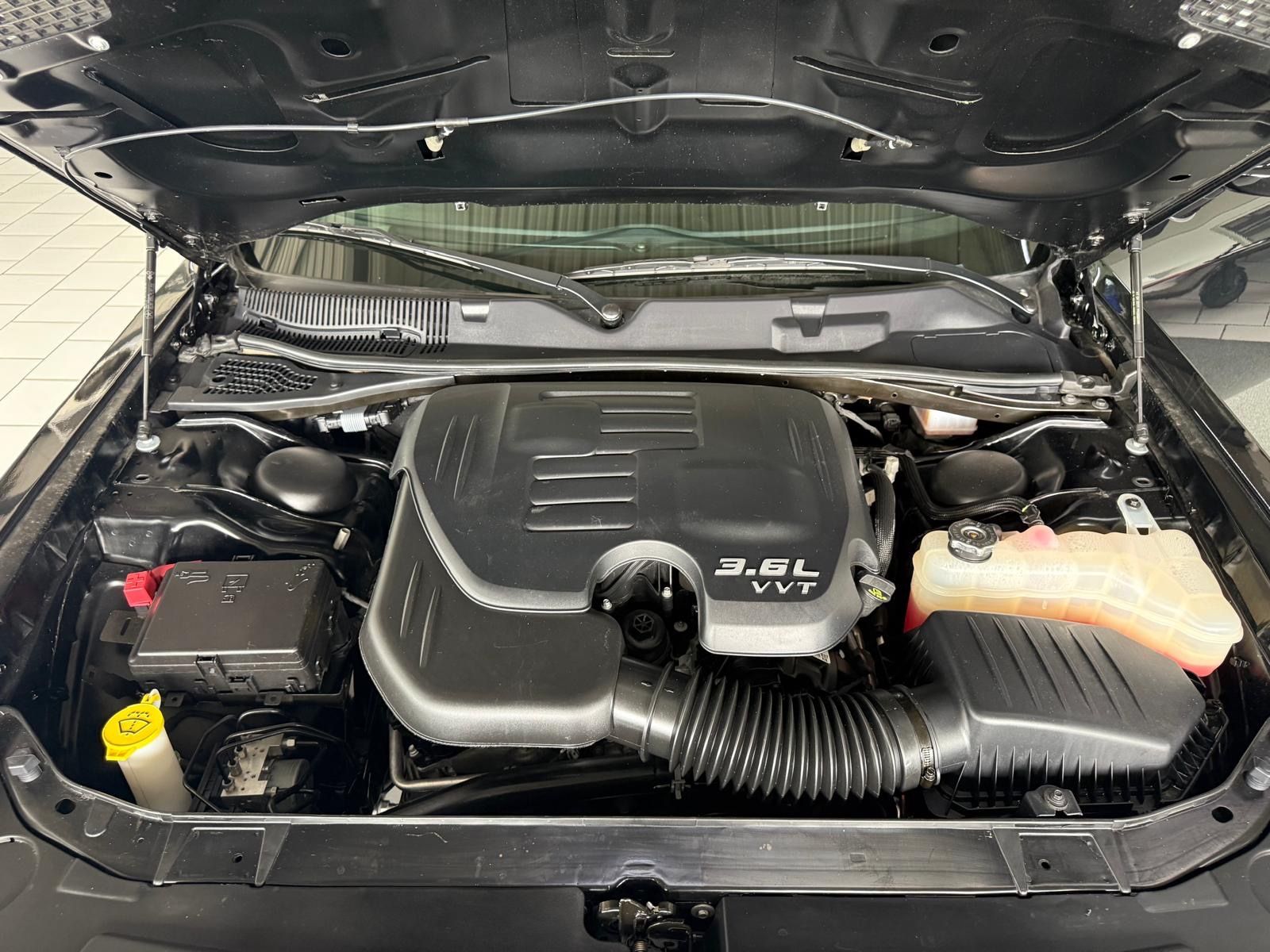 Dodge Challenger 3,6 Leder Kamera 8 Gang 2023