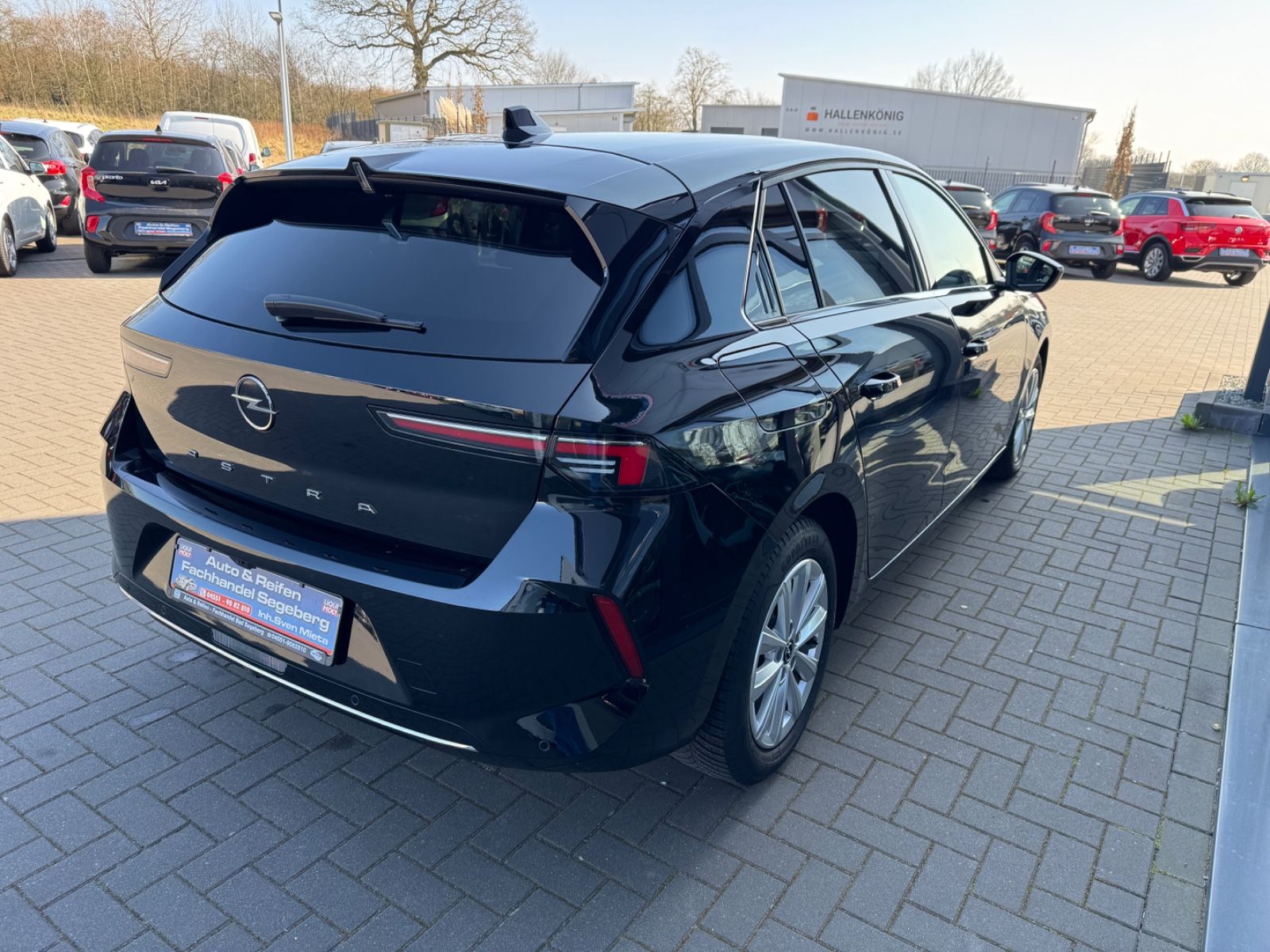 Opel Astra L Lim. 1.2 AUTOMATIK Elegance - Samsaru's Car Outlet