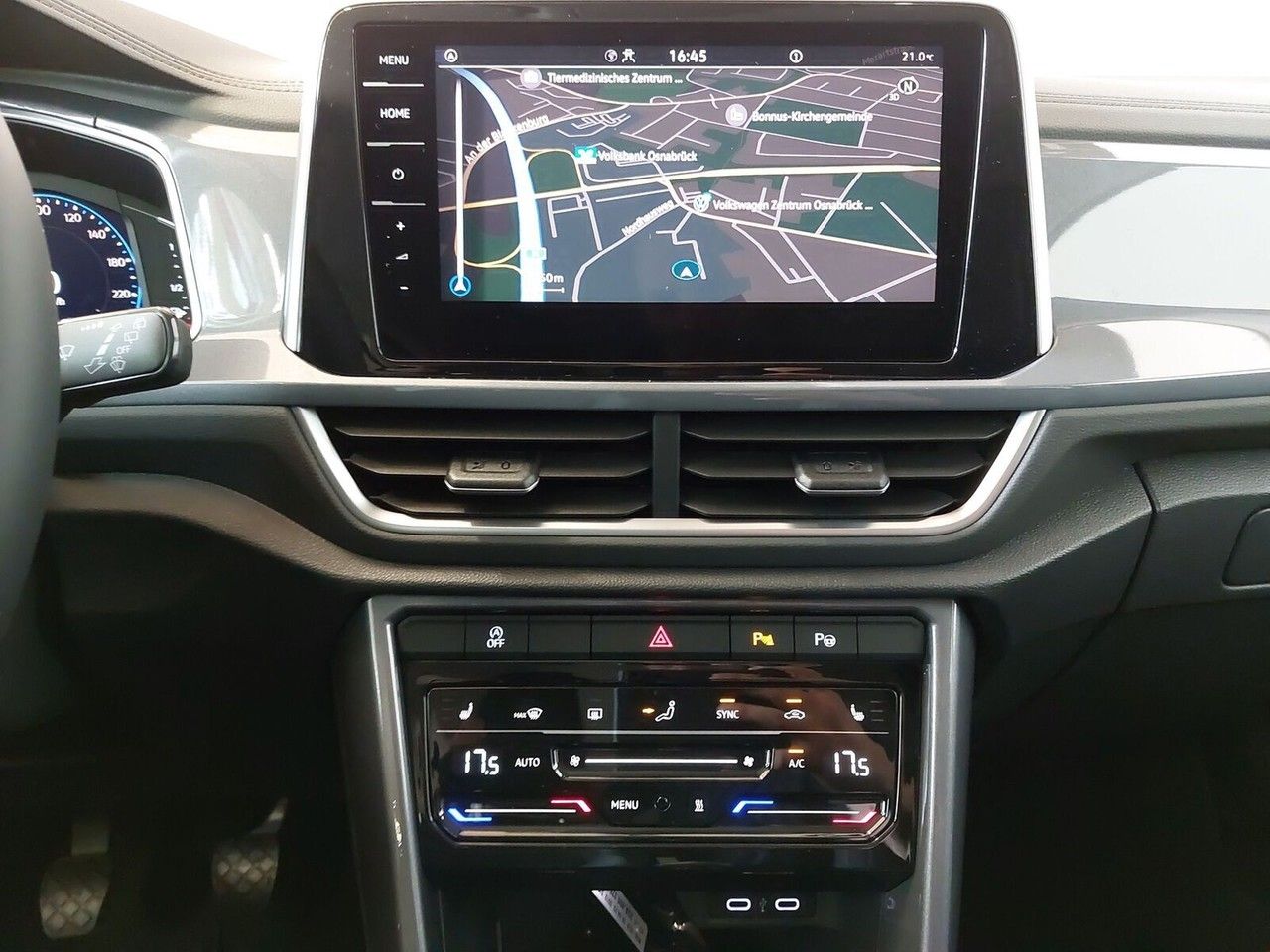 Volkswagen T-Roc 2.0 TDI Style - Samsaru's Car Outlet