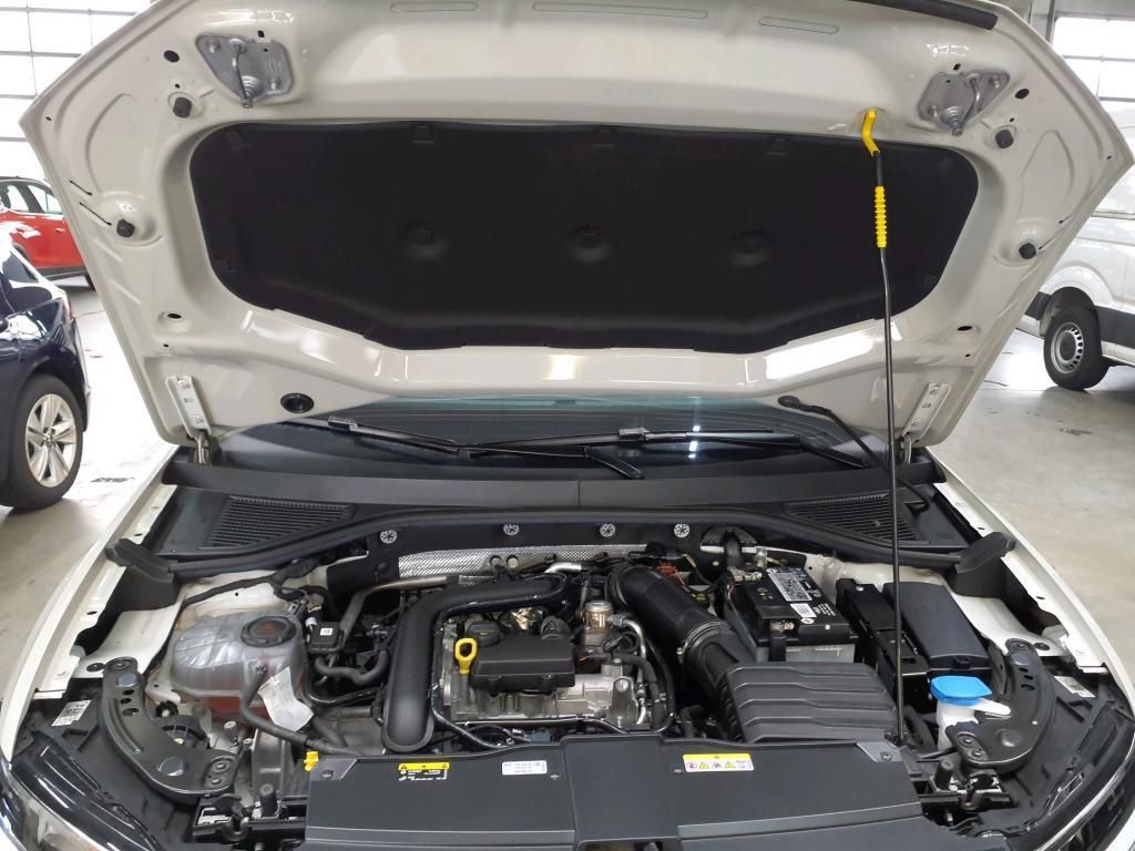 Volkswagen T-Roc Life 1.0 TSI - Samsaru's Car Outlet