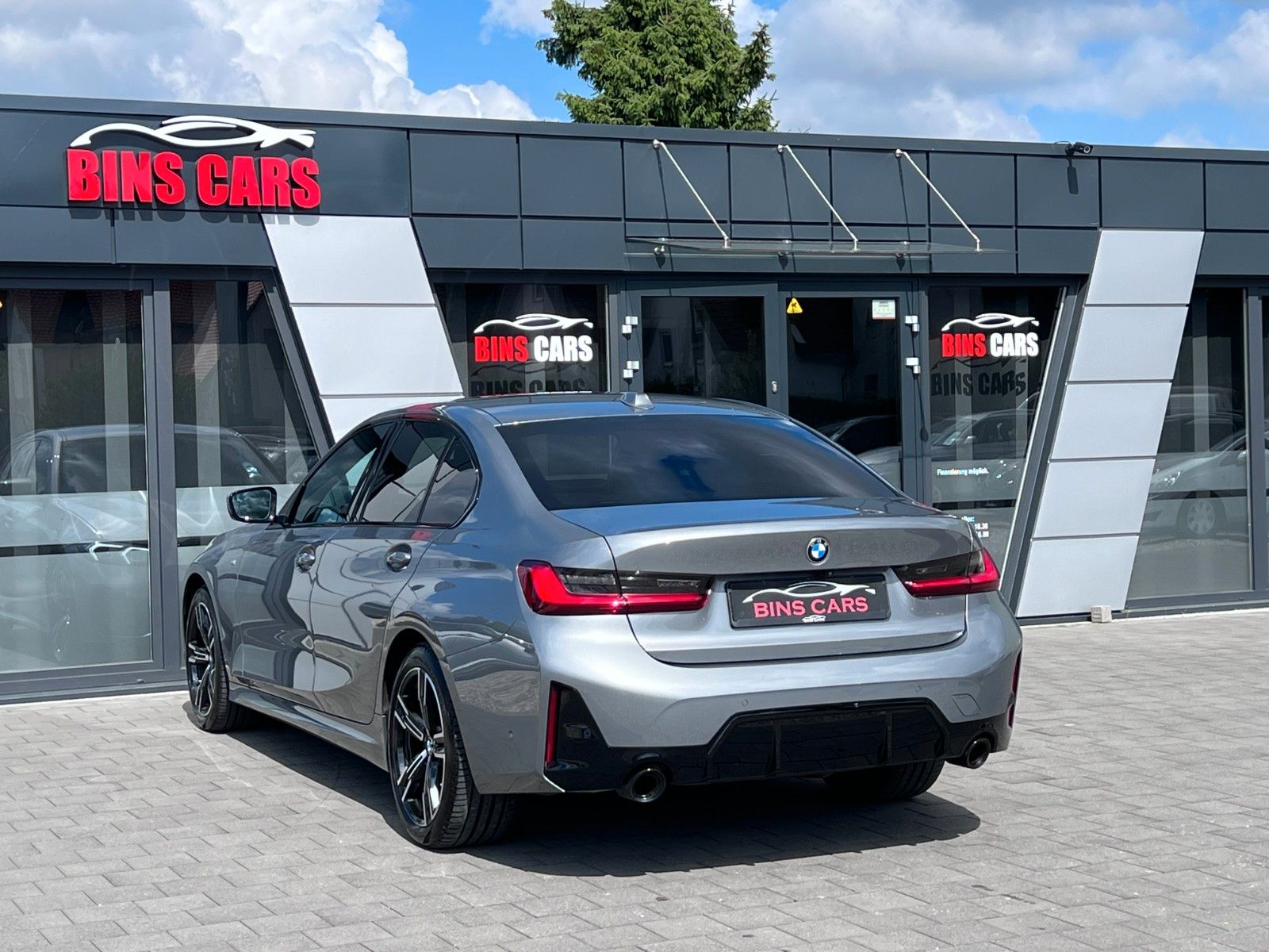 BMW 320d Lim xDrive M Sport - Samsaru's Car Outlet