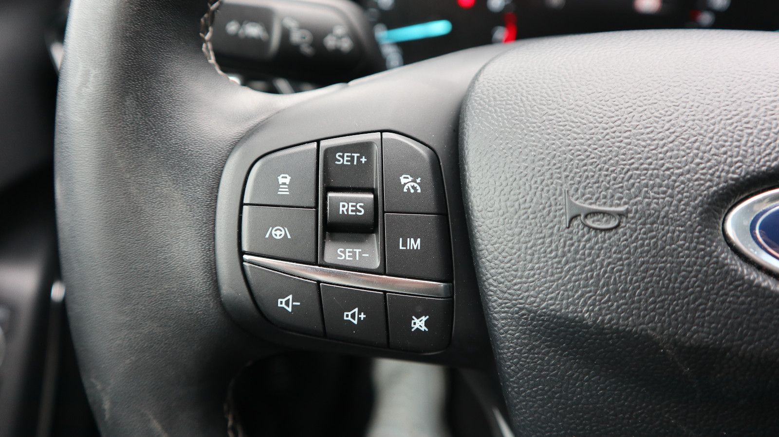 Ford Puma Titanium - Samsaru's Car Outlet