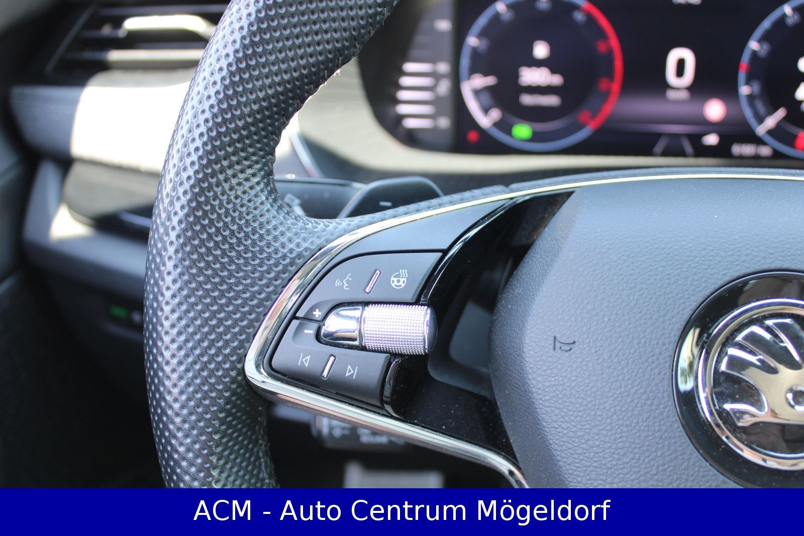 Skoda Octavia 2.0TDI Sportline - Samsaru's Car Outlet