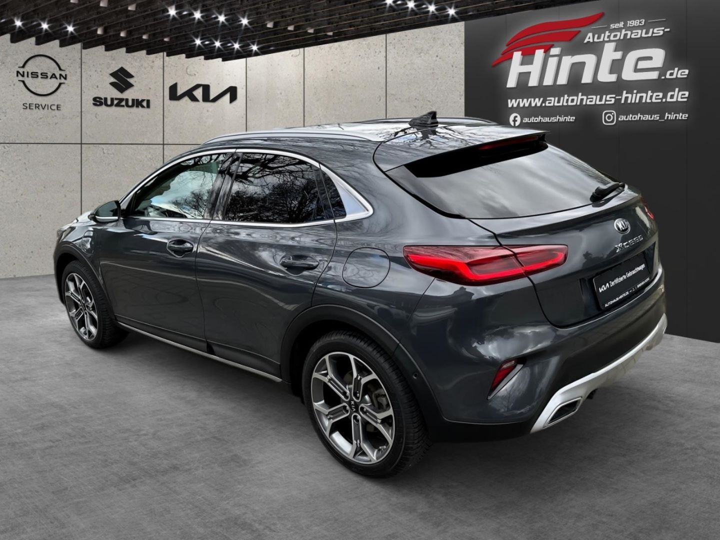 Kia XCeed PLATINUM Plug-in Hybrid - Samsaru's Car Outlet