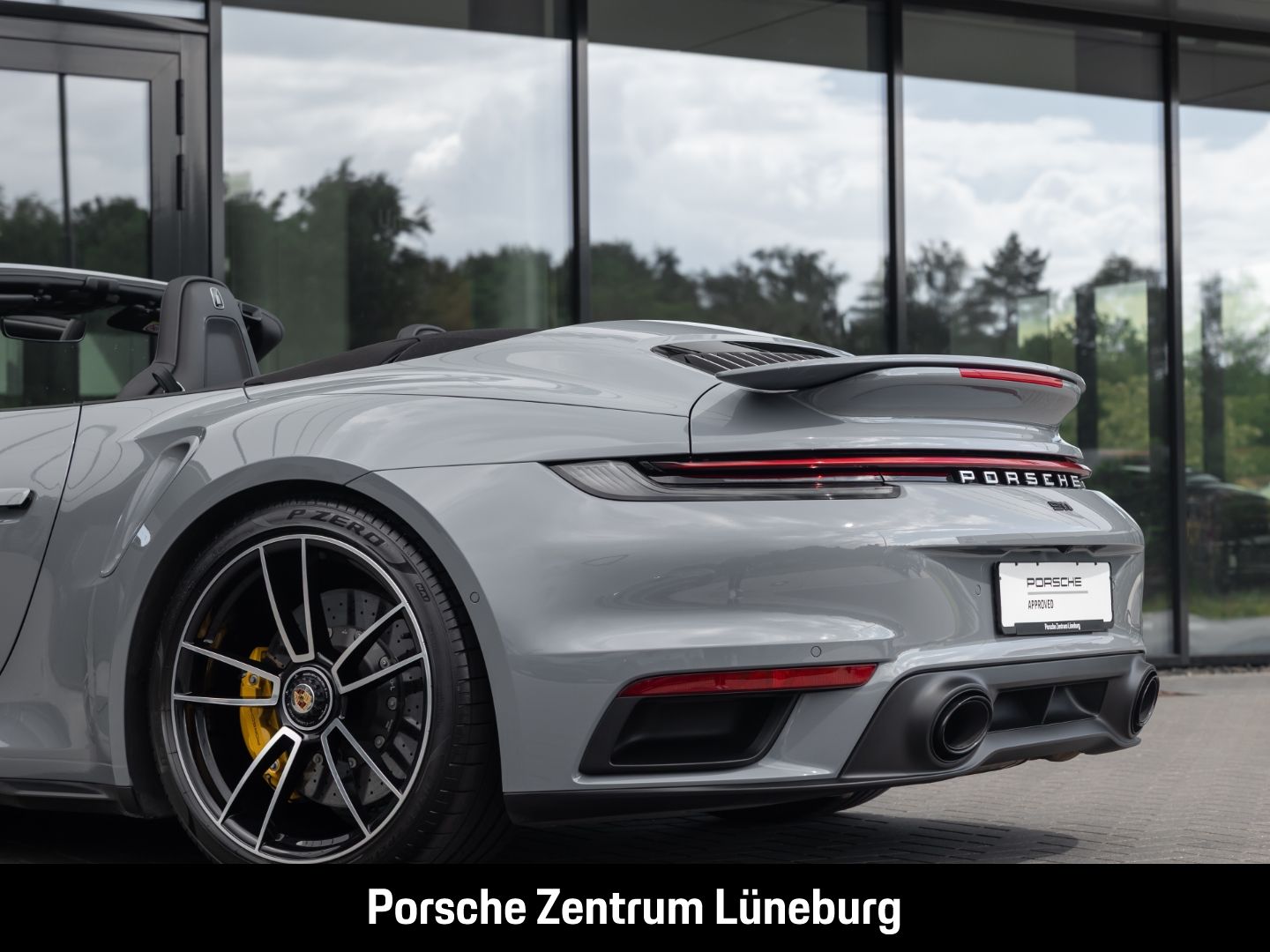 Porsche 992 911 Turbo S Cabriolet - Samsaru's Car Outlet
