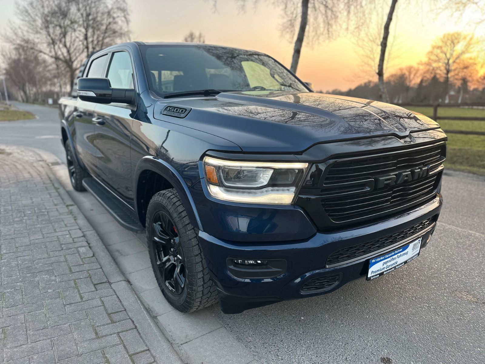 Dodge RAM 1500 LARAMIE CREW CAB 4X4 5.7L LPG