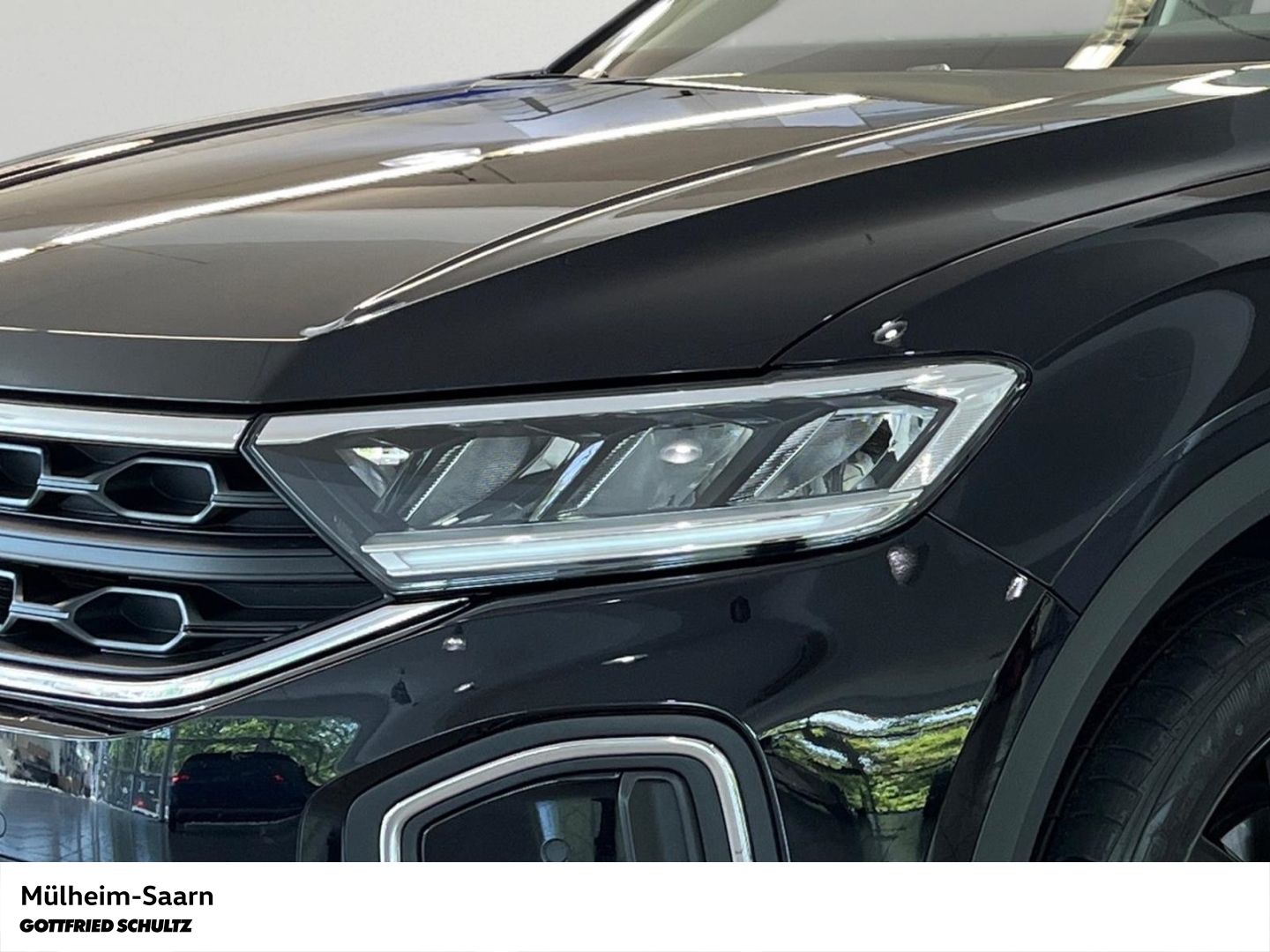 Volkswagen T-Roc 1.5 TSI DSG - Samsaru's Car Outlet