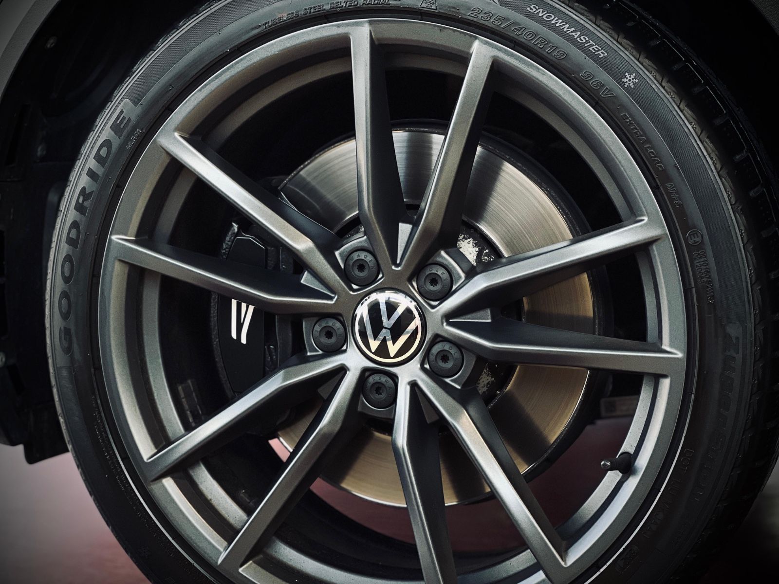 Volkswagen T-Roc R 4Motion - Samsaru's Car Outlet