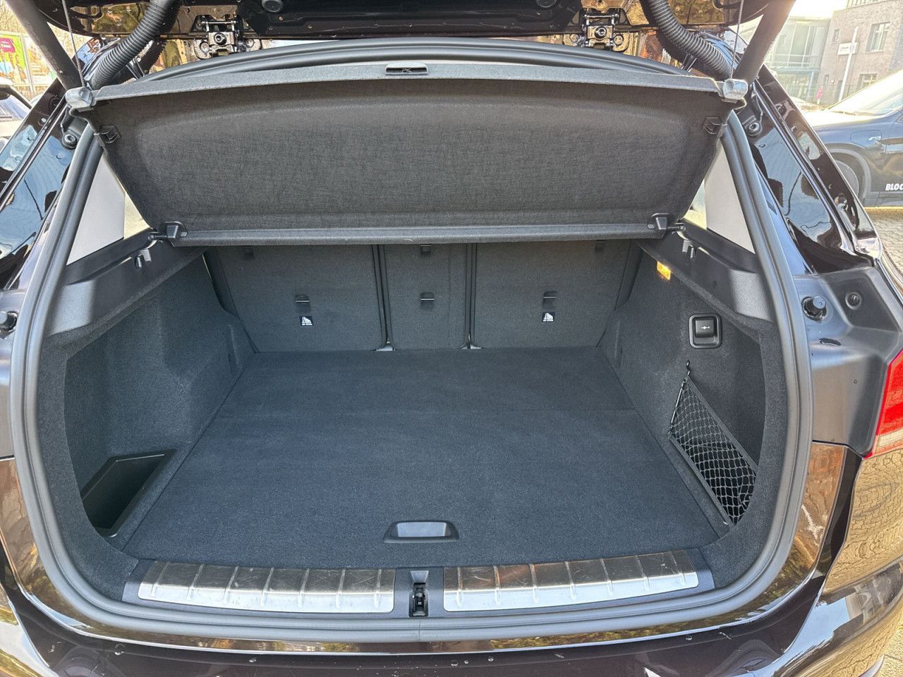 BMW X1 xDr20i Advant - Samsaru's Car Outlet