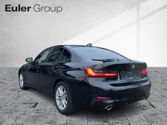 BMW 320 i xDrive Limo Sportsitze GSD HiFi LED SSV