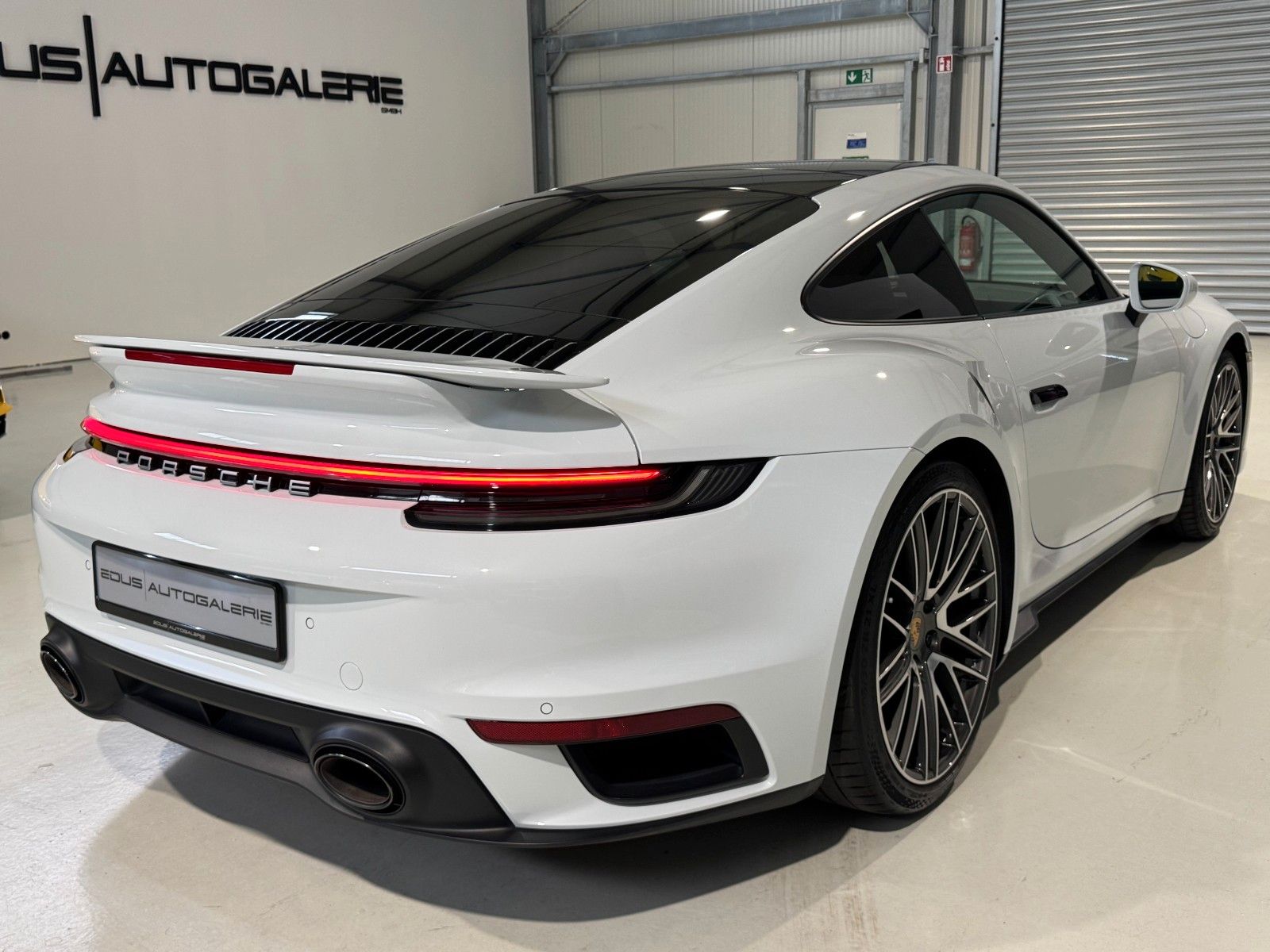 Porsche 992 Turbo - Samsaru's Car Outlet