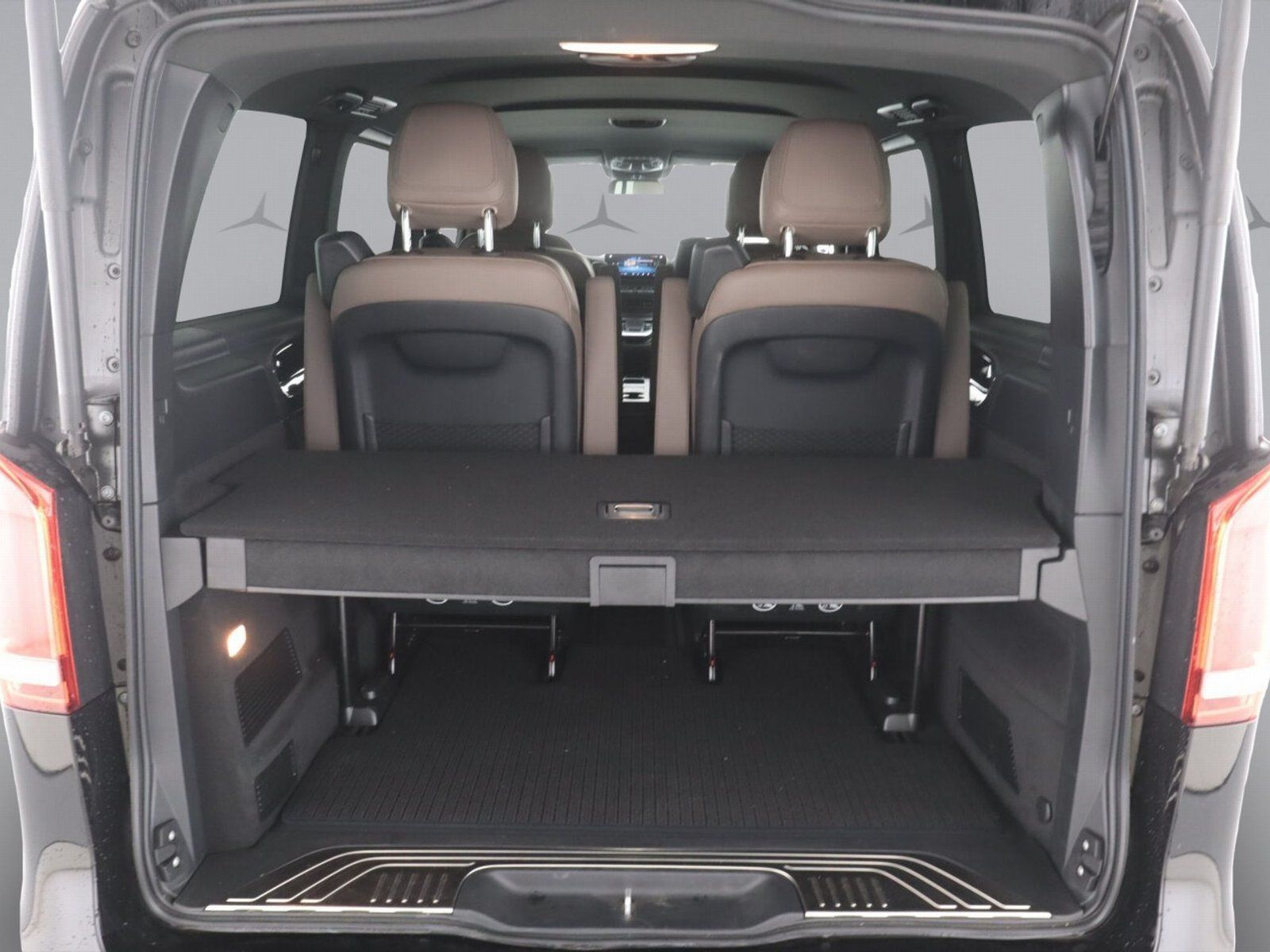 Mercedes-Benz V 300 d AVANTGARDE ED LANG - Samsaru's Car Outlet