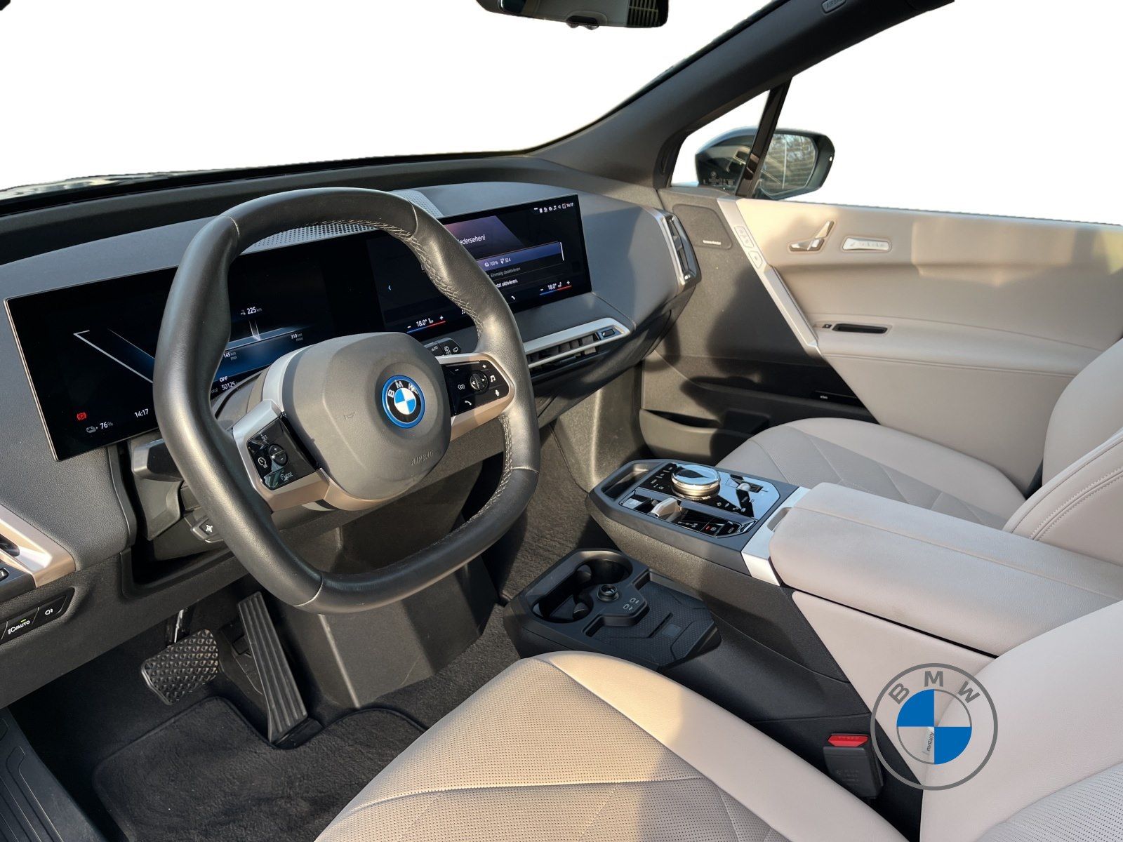 BMW iX xDrive40 Sport 22" AHK Massage Memory H&K