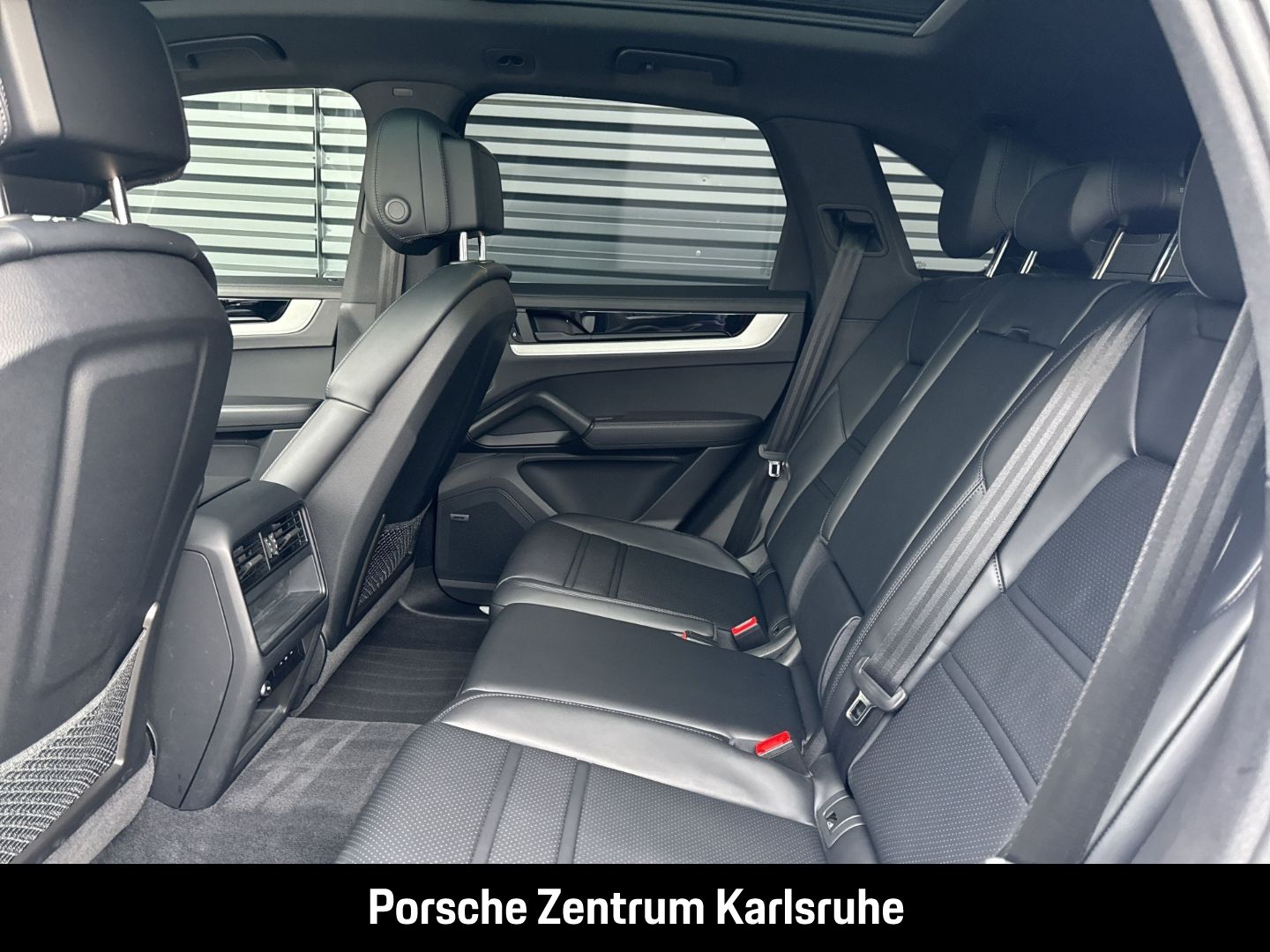 Porsche Cayenne E-Hybrid BOSE Luftfederung Panoramadach