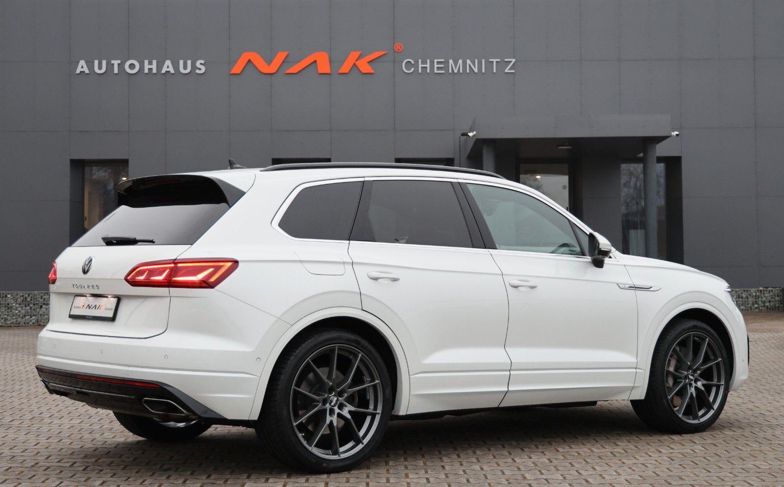 Volkswagen Touareg R-Line V8 TDI 4Mo. AHK Pano 360° Massage