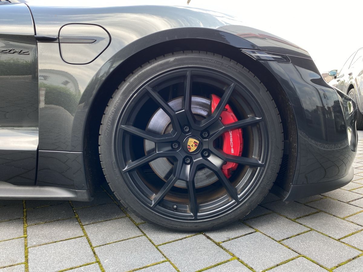 Porsche Taycan GTS Sport Turismo | Head-Up |Beifahrerdis