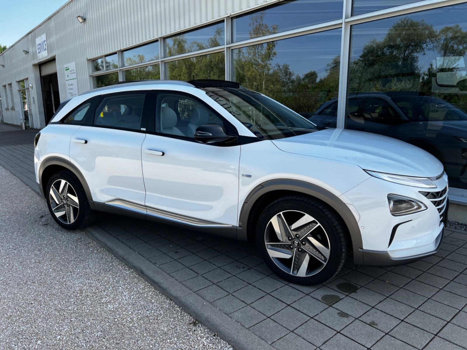 Hyundai Nexo Fuel Cell - Samsaru's Car Outlet