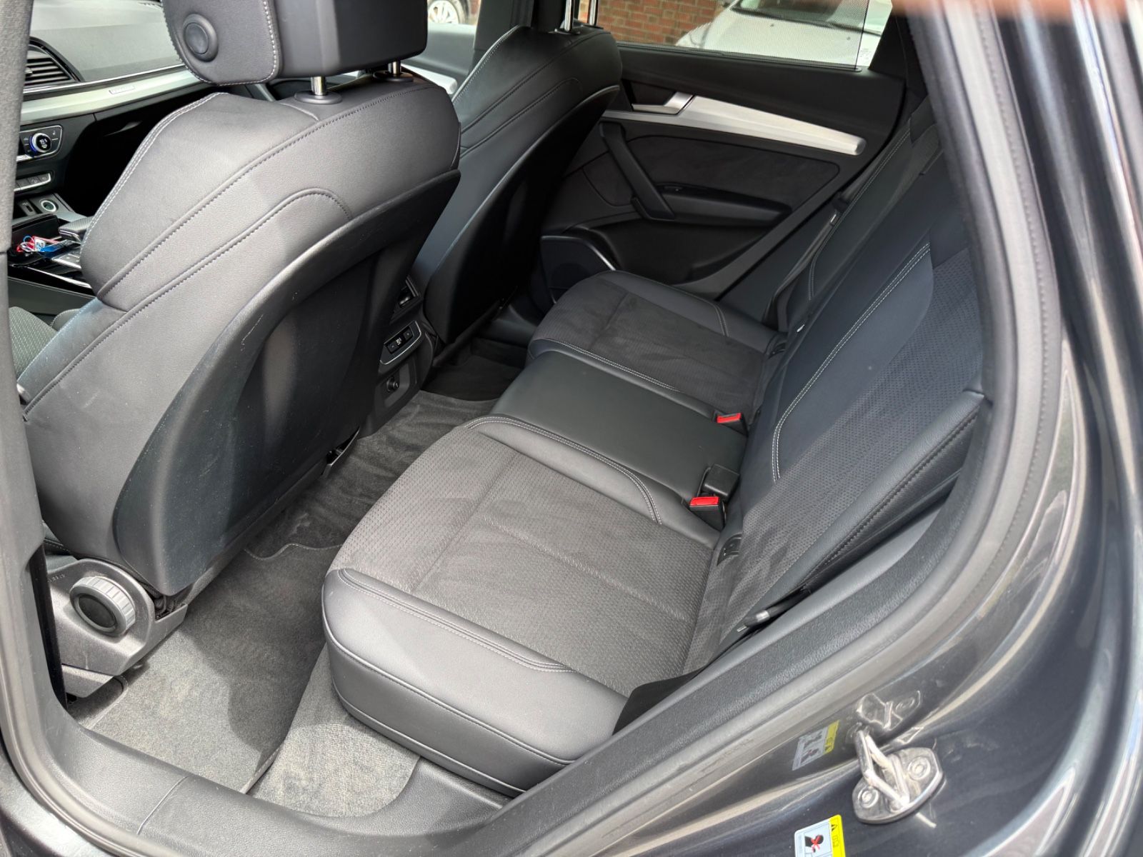 Audi Q5 40 TDI quattro S line - Samsaru's Car Outlet