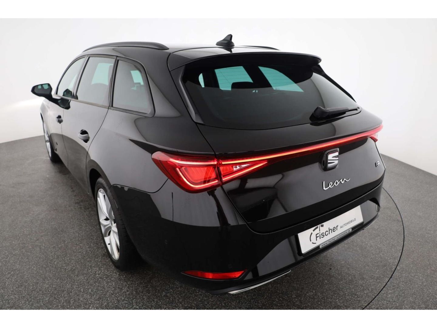 Seat Leon Sportstourer 2.0 TDI DSG FR AHK/NAV/RFK/ACC