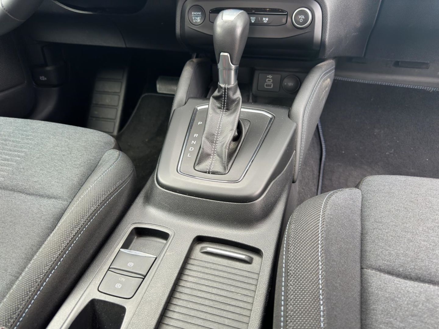 Ford Focus Turnier Active X Automaik ACC City Stop HU