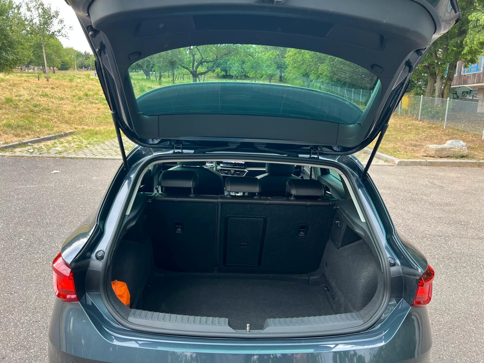 Seat Leon 1.5 ETSI ACT Plus - Samsaru's Car Outlet