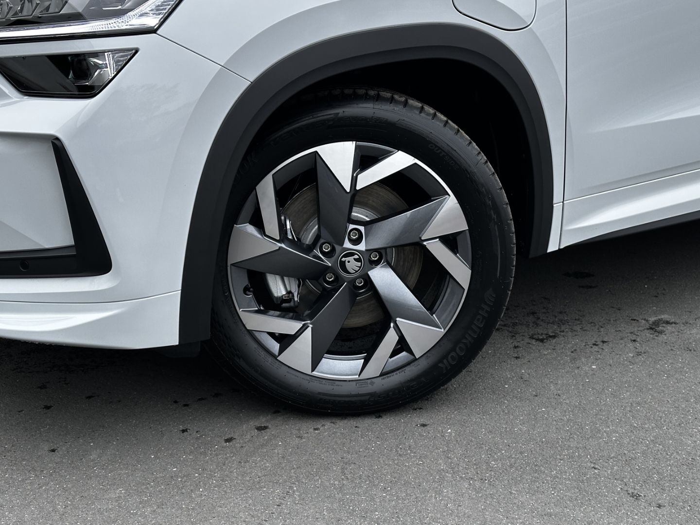 Skoda Kodiaq II 1.5 TSI iV DSG Sportline DCC  AHK Matr