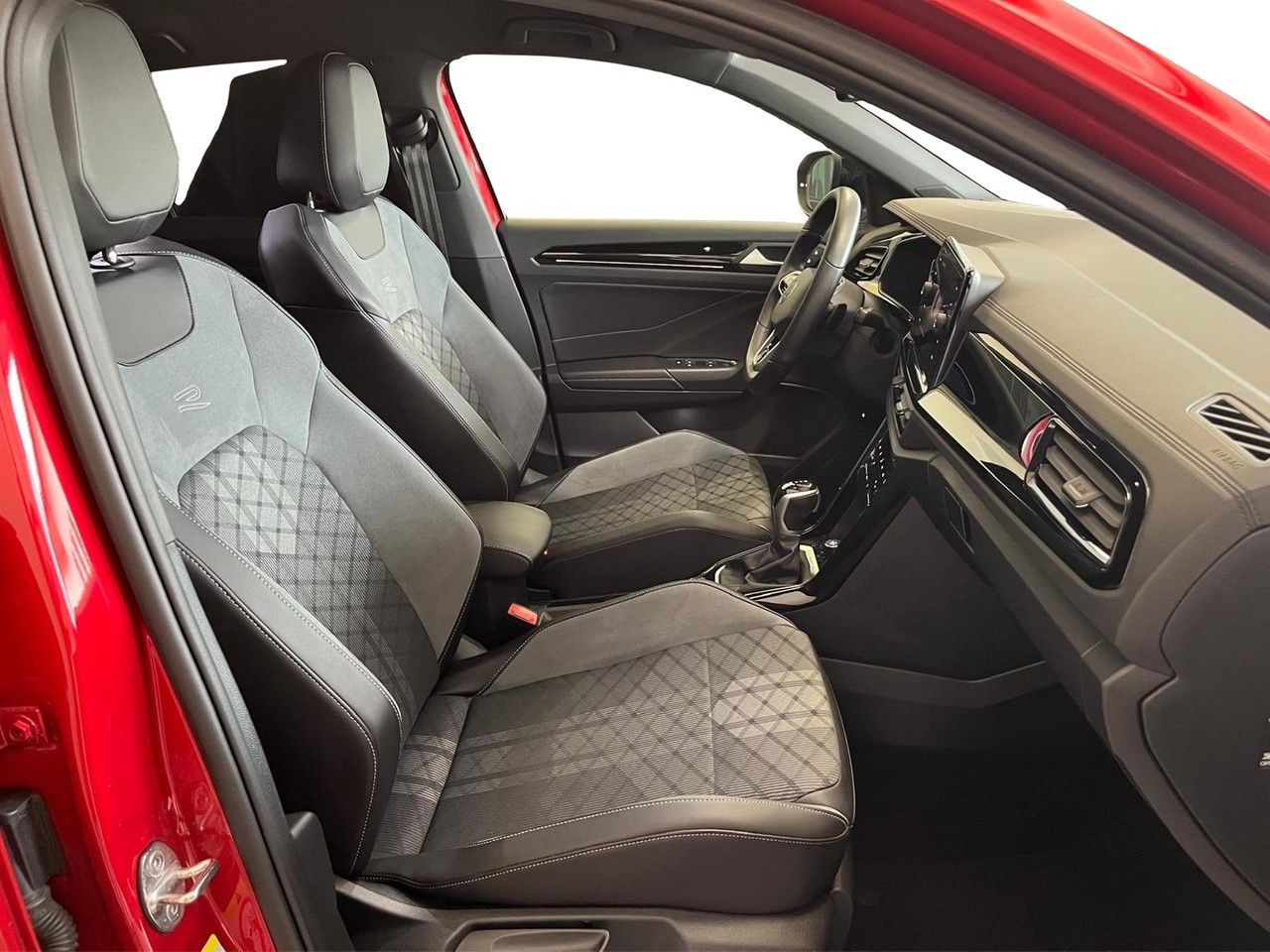Volkswagen T-Roc 2.0 TSI DSG 4MOTION R Line - Samsaru's Car Outlet
