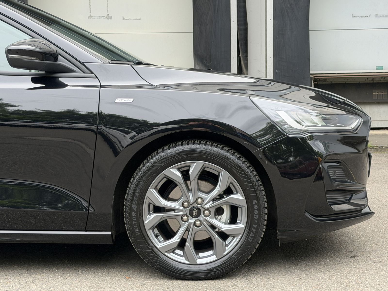 Ford Focus ST-Line LED Navi ACC-Tempomat Pano Kamera