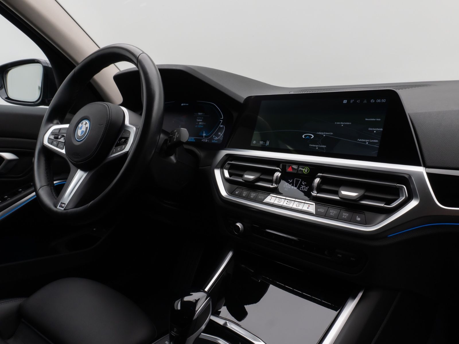 BMW 330e xD Sport Line 360°DAB Stop&Go LED Alarm AHK