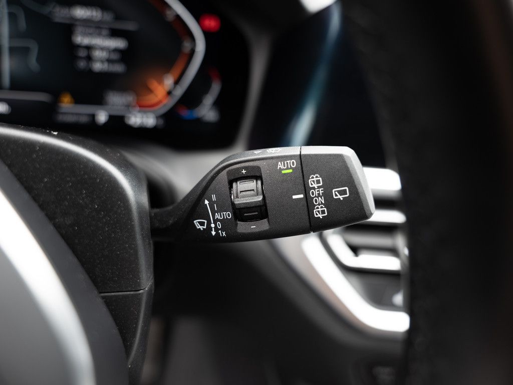 BMW 330d Touring M-Sportpaket - Samsaru's Car Outlet