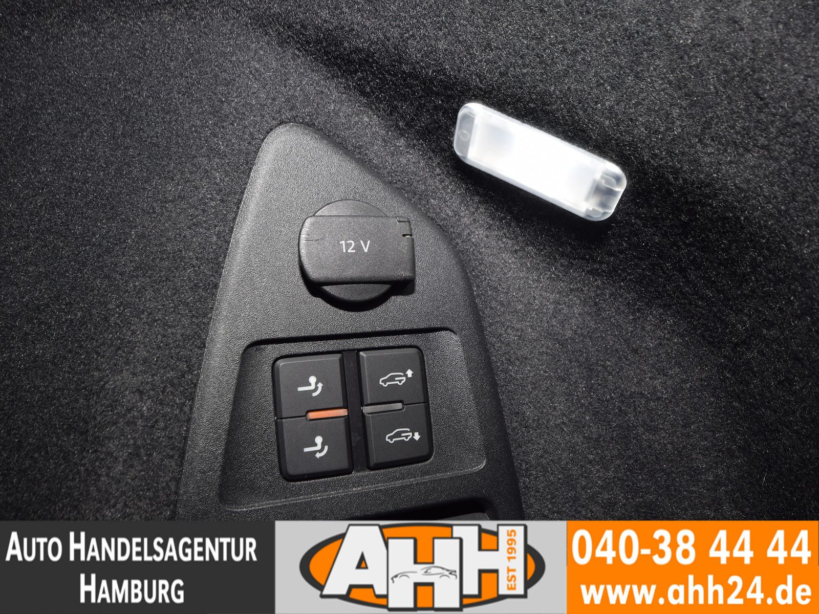 Volkswagen Touareg 3.0 TSI 4M R-LINE - Samsaru's Car Outlet