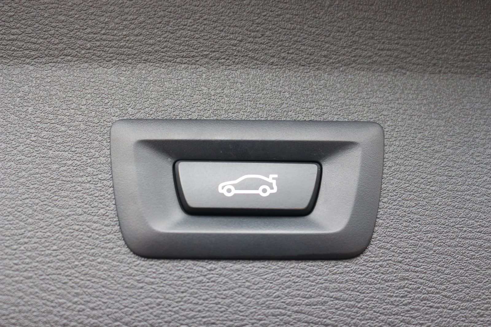 BMW X1 xDrive25e Advantage - Samsaru's Car Outlet