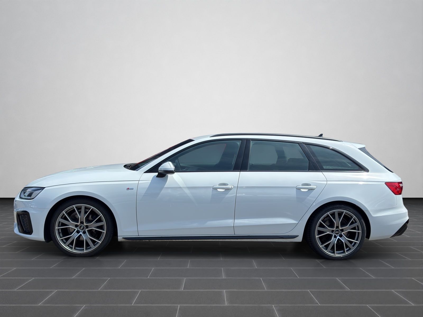 Audi A4 Avant 35 TFSI S line S tronic - Samsaru's Car Outlet