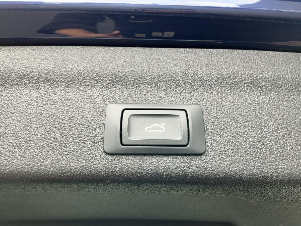 Audi A6 Avant 50 TDI QU S-LINE - Samsaru's Car Outlet