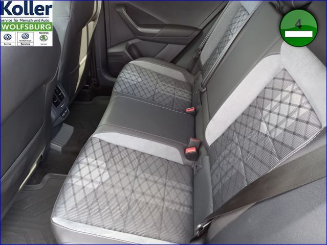 Volkswagen T-Roc 1.5 TSI DSG R-Line - Samsaru's Car Outlet