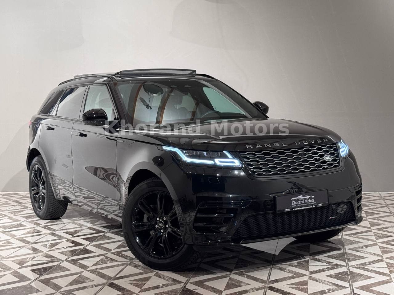 Range Rover Velar R-Dynamic SE - Samsaru's Car Outlet