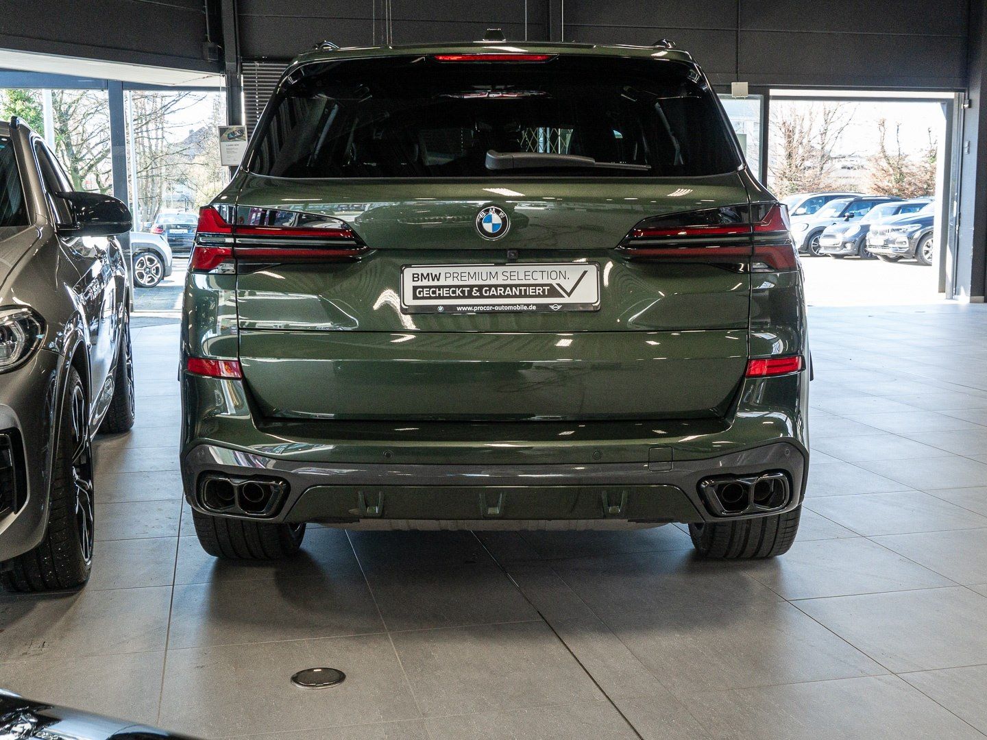 BMW X5 M60i xDrive INDIVIDUAL AHK PANO Sthzg Harman/