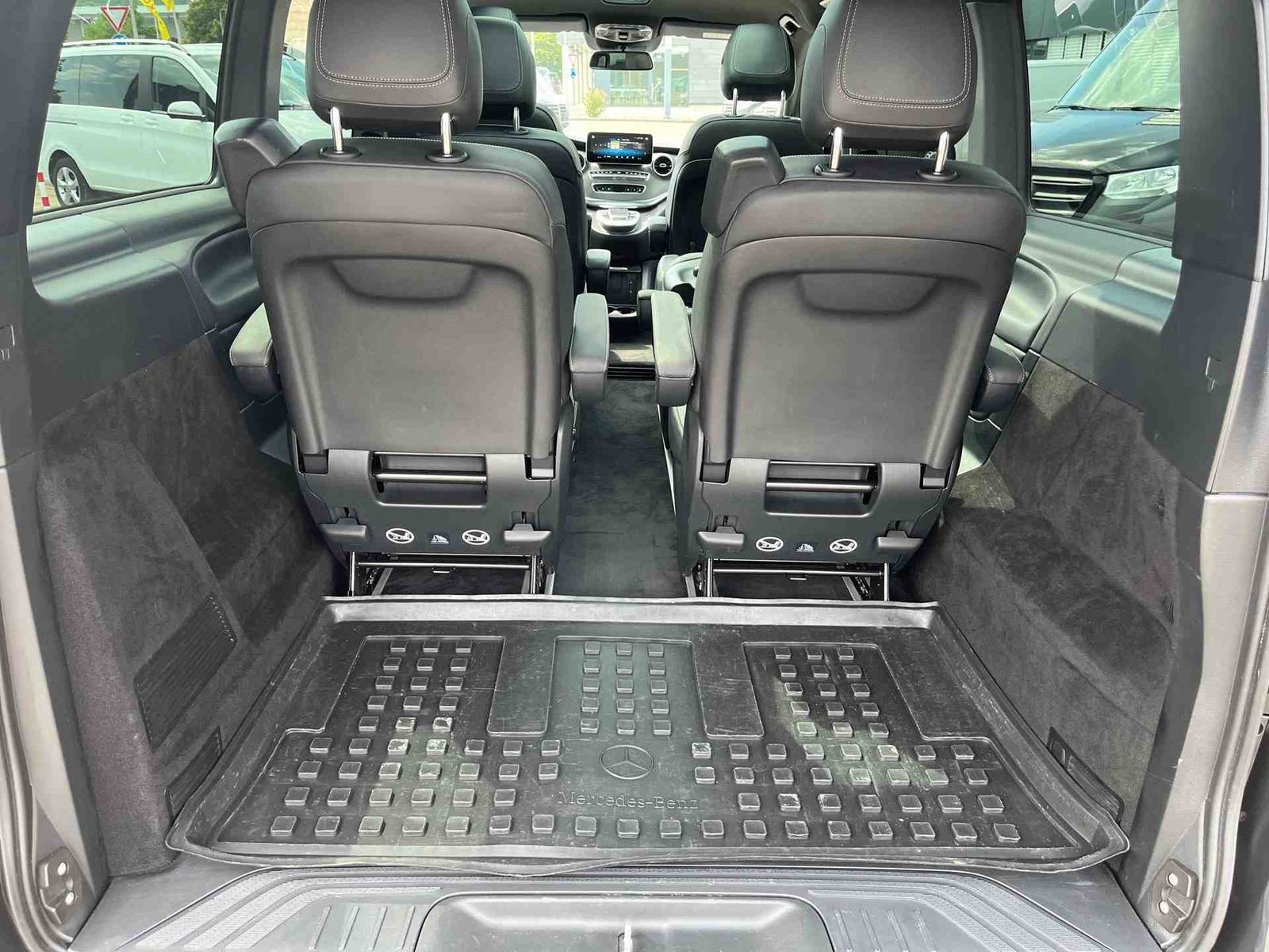 Mercedes-Benz V 300 AMG 4MATIC - Samsaru's Car Outlet