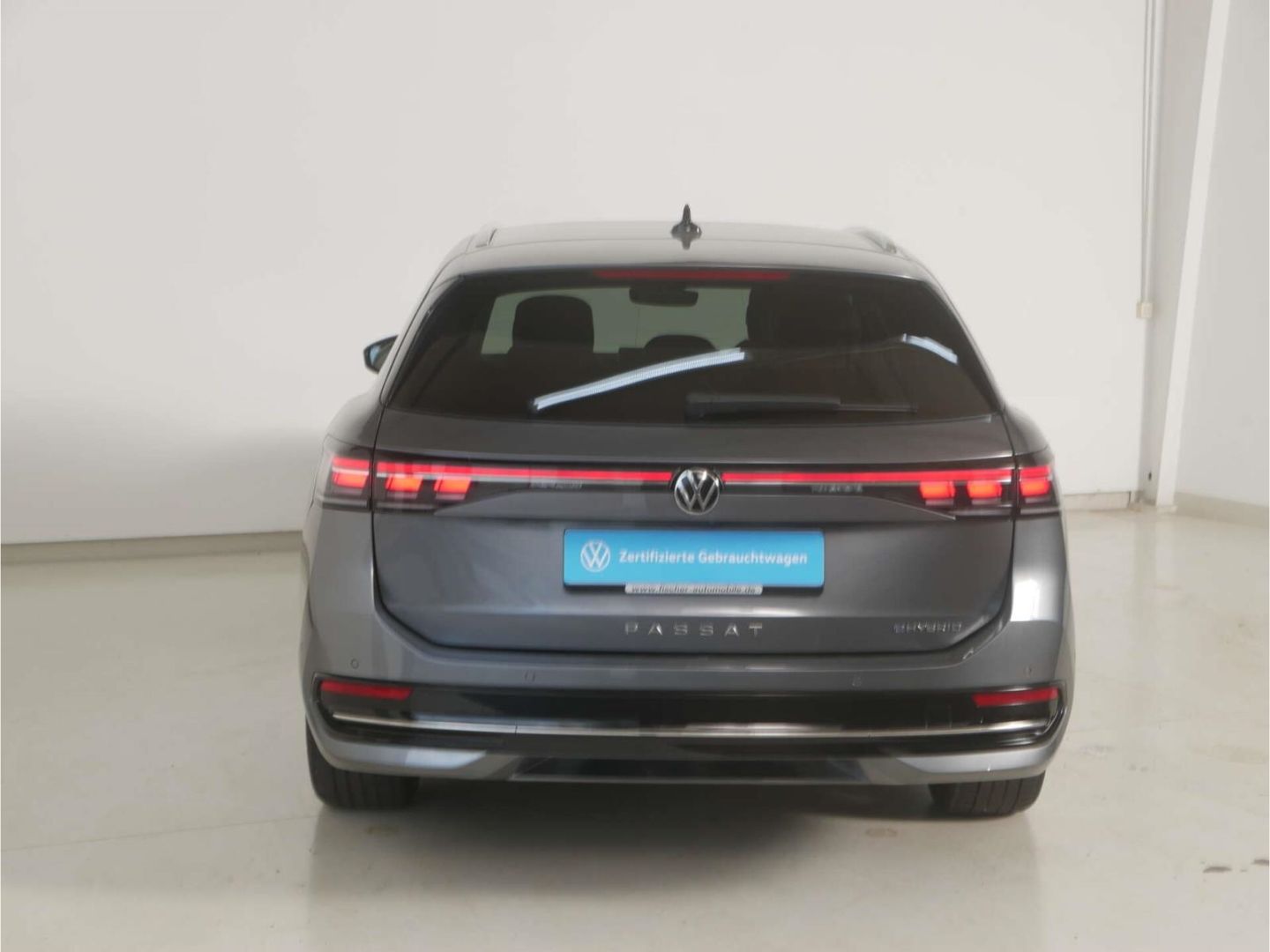 Volkswagen Passat 1.5 eHybrid Elegance DSG AHK/Leder/Matrix