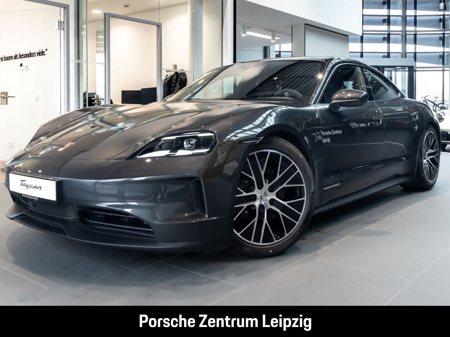 Porsche Taycan 4 Massage Sitzlüftung Bose ACC SportChron