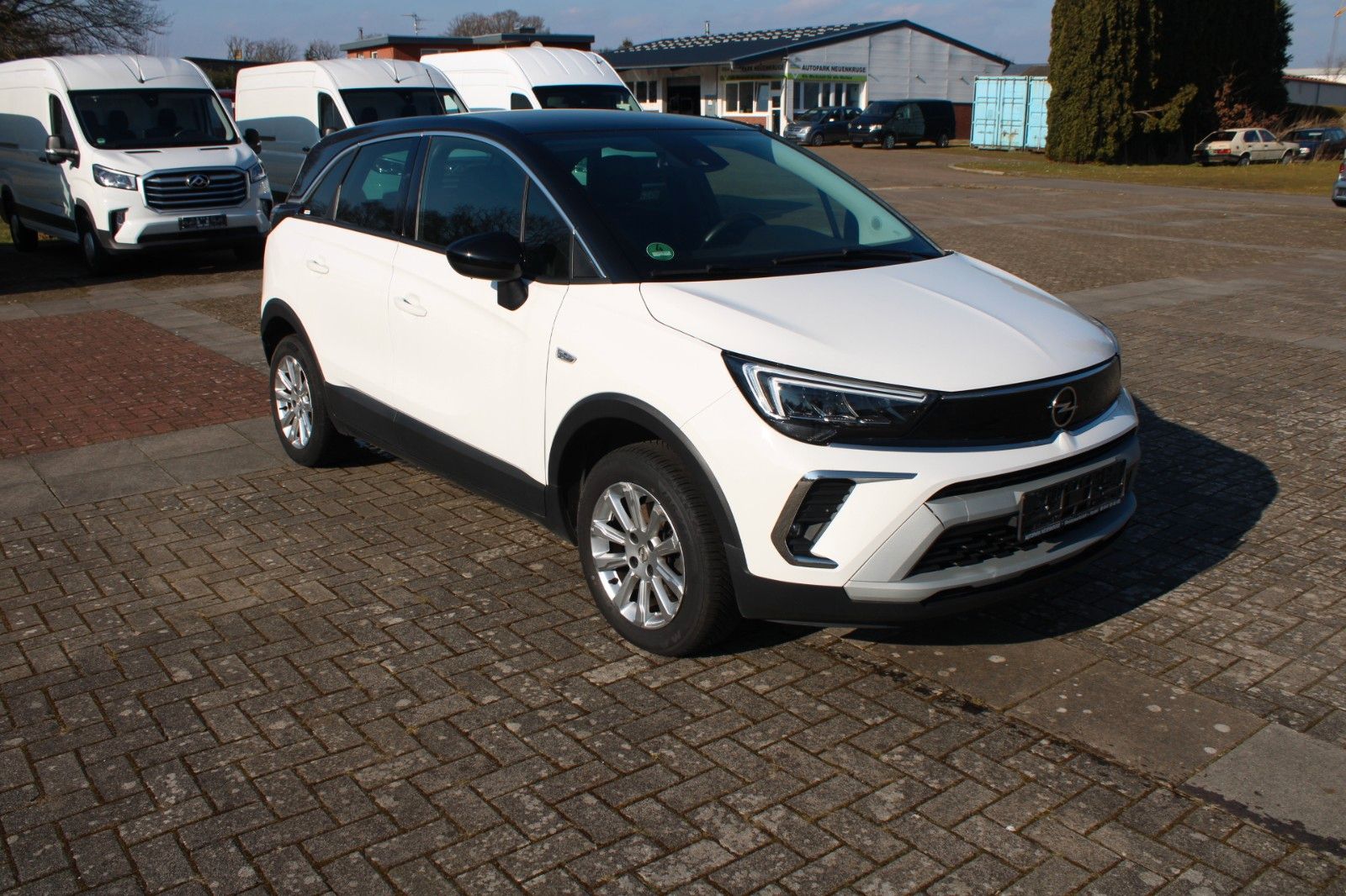 Opel Crossland - Samsaru's Car Outlet