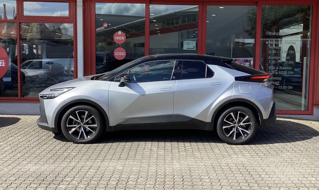 Toyota C-HR 2.0 Hybrid Team Deutschland