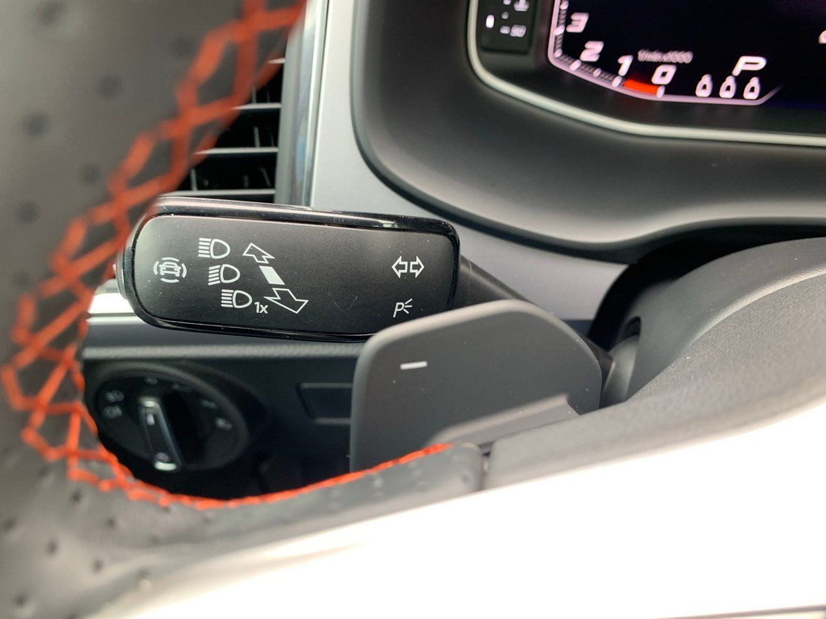 Seat Ateca FR 2.0 TSI DSG 4Drive AHK+NAVI+KAMERA+SHZ+