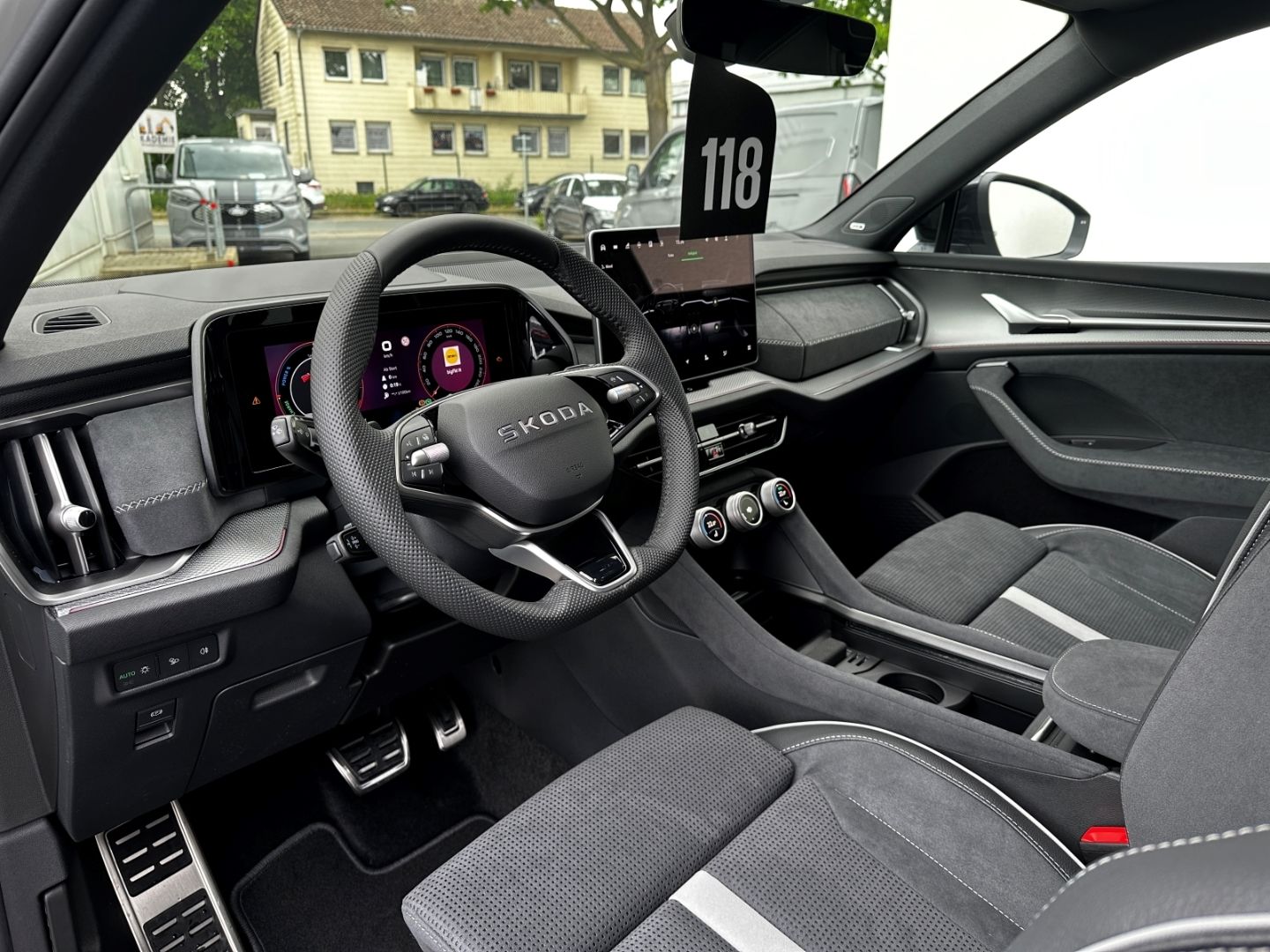 Skoda Kodiaq II 1.5 TSI iV DSG Sportline DCC AHK Matri