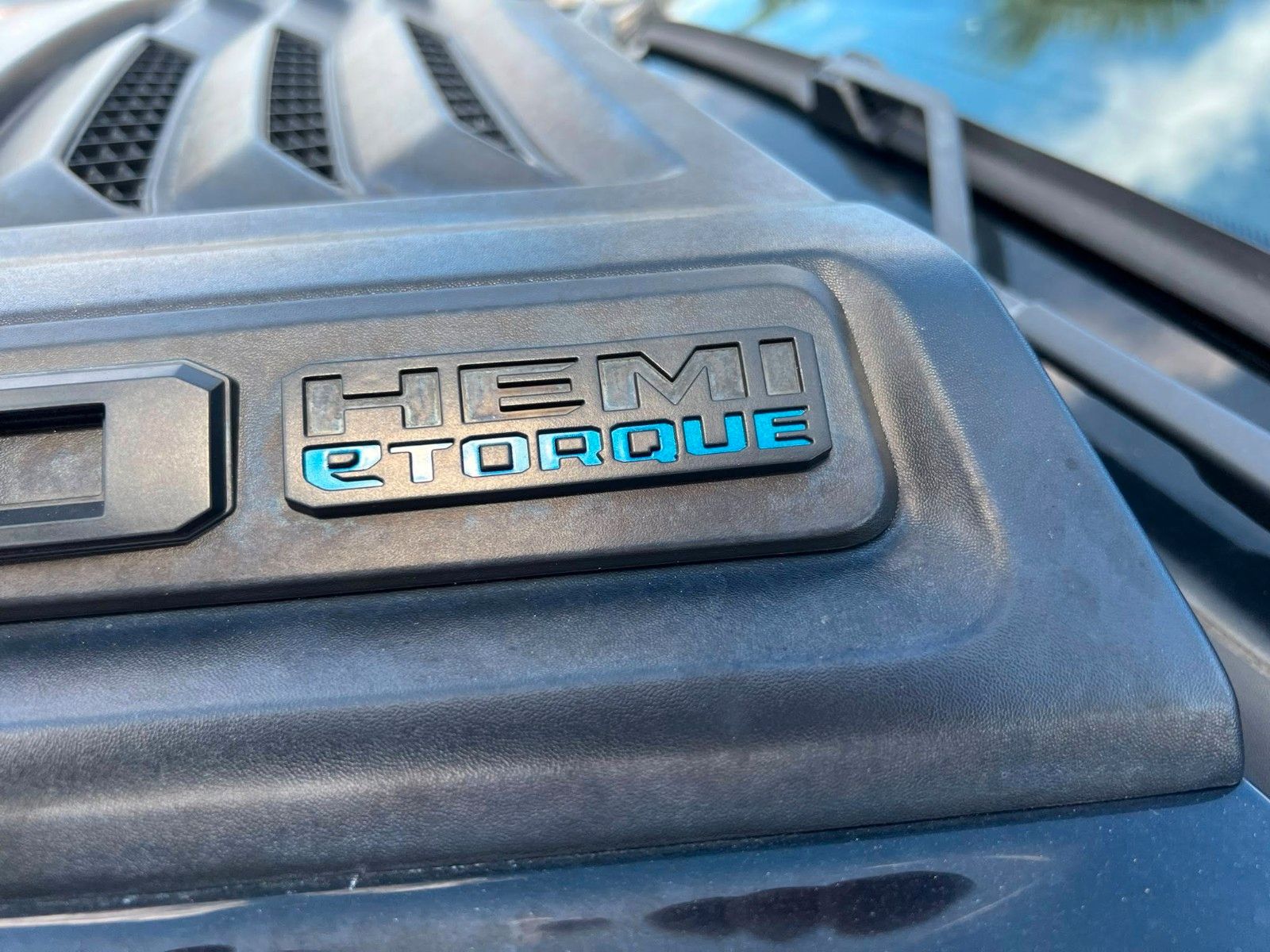 Dodge RAM Rebel 1500 4x4 CrewCab unfallfrei in Hamburg